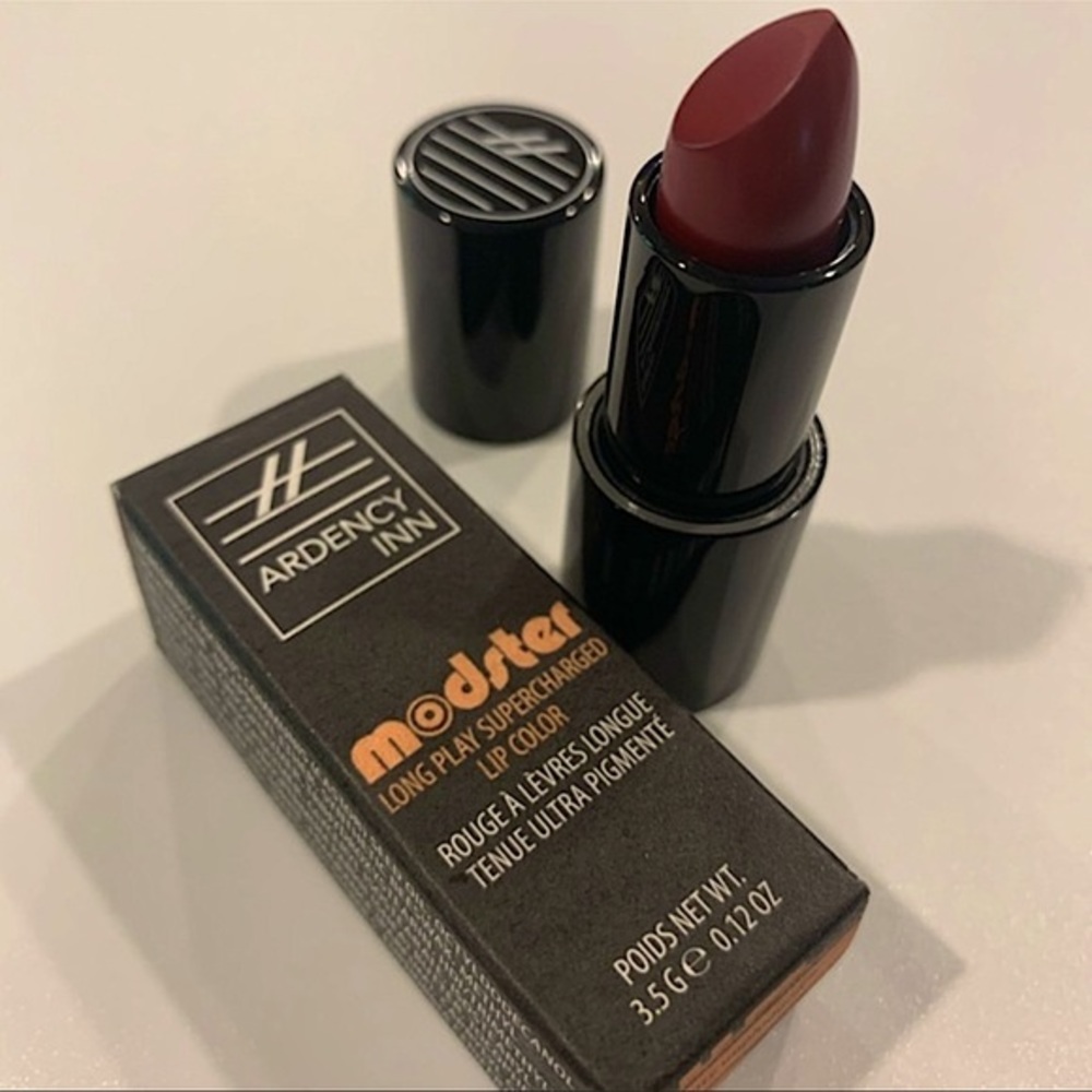 NIB Long Play Supercharged Lip Color, Lovecat - Picture 4 of 6